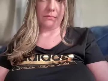 3xxxdaily on Chaturbate 