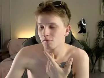 Freechat artycropp on Chaturbate