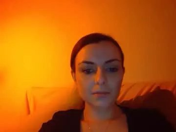 Freechat goddessrubysnowbun on Chaturbate