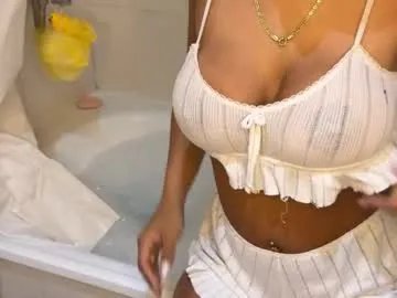 Freechat julia_mendes on Chaturbate