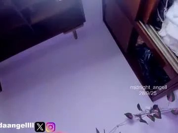 Freechat midnight_angell on Chaturbate
