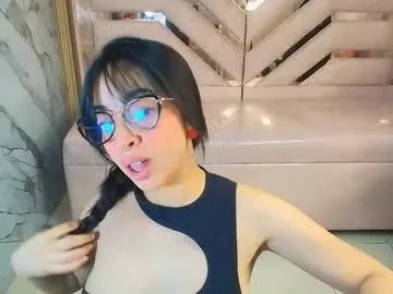 Group zoe_r_ on Chaturbate