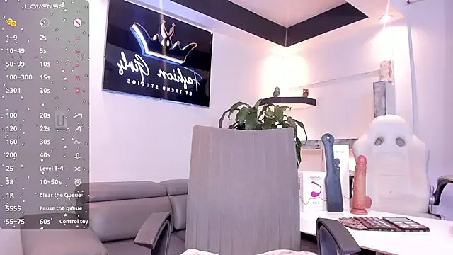 Freechat AnaRuiz on StripChat