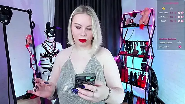 Anna_Maxwell on StripChat 