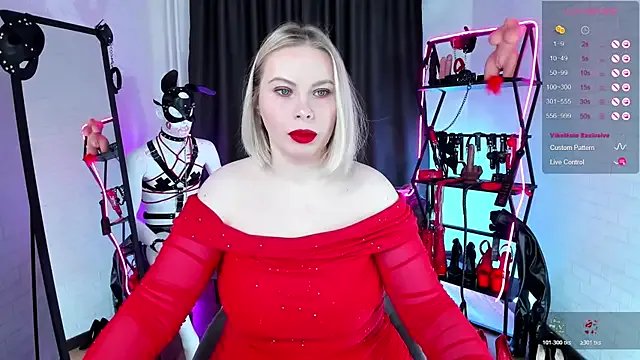 Anna_Maxwell on StripChat 