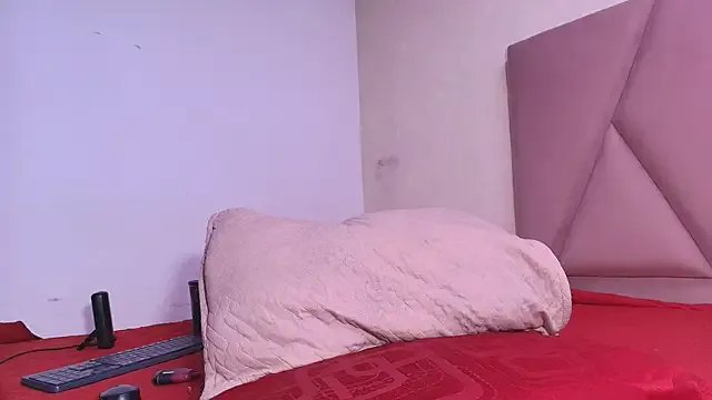 Freechat arl_chloee on StripChat