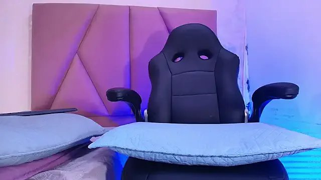 Freechat arl_chloee on StripChat