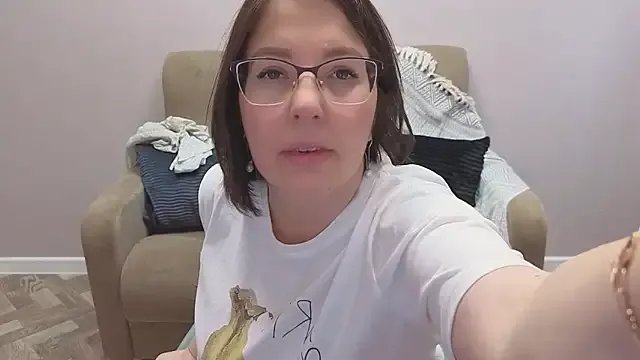 Freechat B_Bonya_m on StripChat