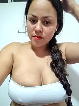 Freechat camila-titis on StripChat