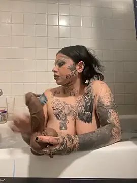 Freechat chicanachic13 on StripChat