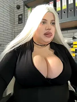 Freechat Eliaden on StripChat