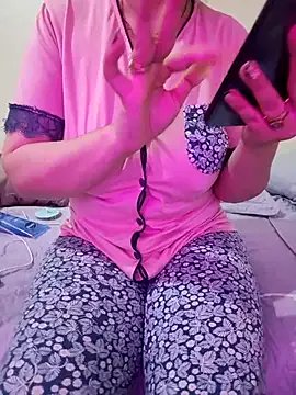 Hoot_Sexy_Queen on StripChat 