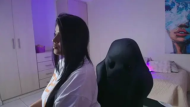 Freechat Kariina__69 on StripChat