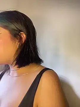 Freechat VIOLET_EF on StripChat