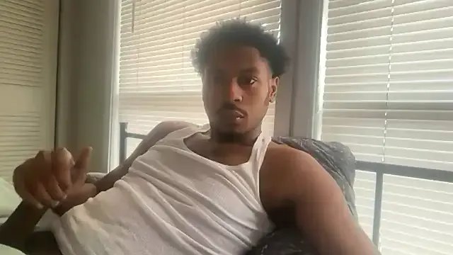 Freechat Yungandhungd on StripChat