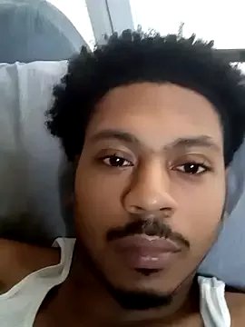 Freechat Yungandhungd on StripChat